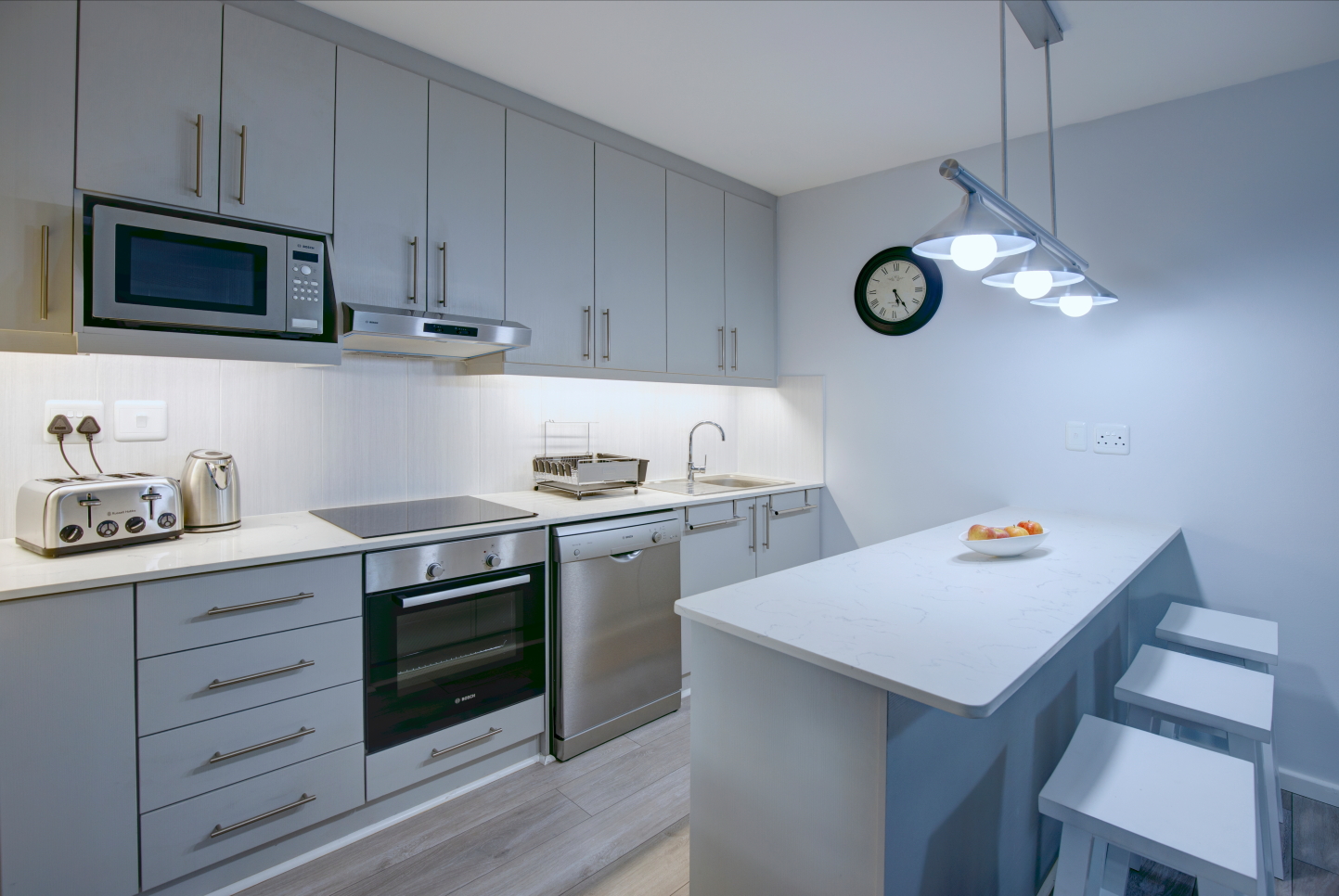 Full kitchen shot@a